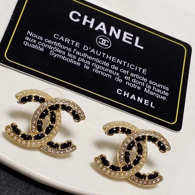 Chanel CC Logo Pearl and Crystal Earrings 3