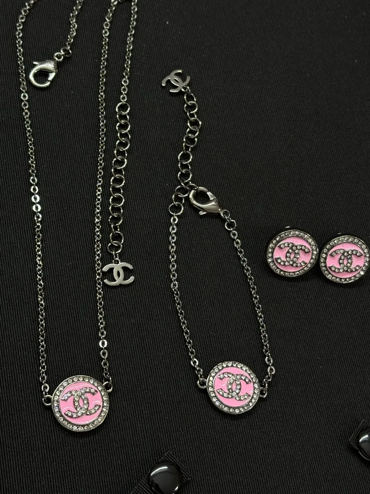 Chanel CC Logo Pendentif Collier Rose Argent Circulaire Émaillé Cristal-Pavé Bélière Collier 2