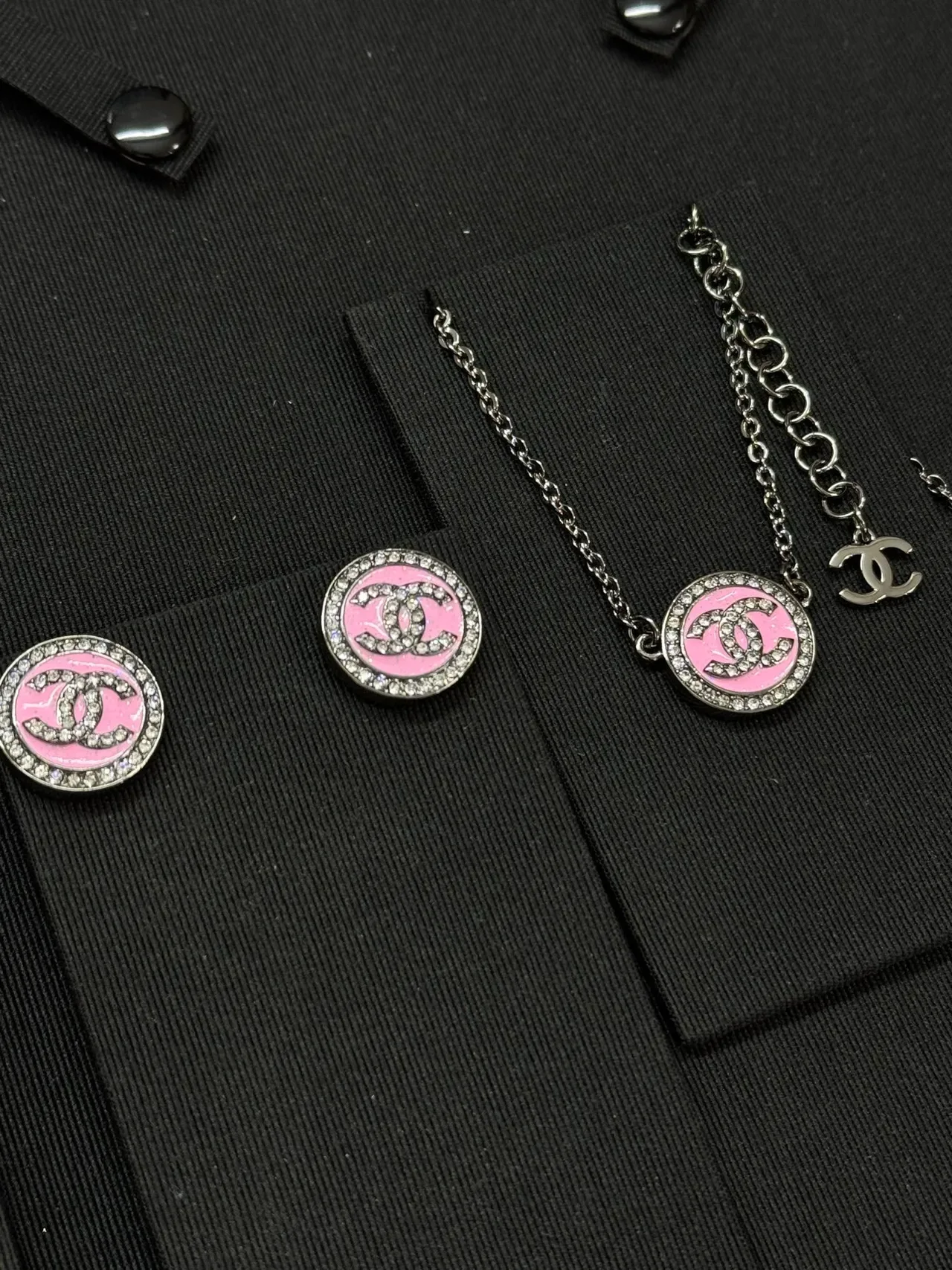 Chanel CC Logo Pendentif Collier Rose Argent Circulaire Émaillé Cristal-Pavé Bélière Collier 4