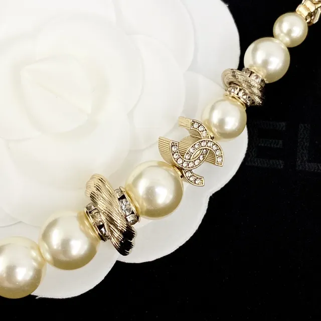 Chanel CC Pearl Necklace Gold-Tone Chain Necklace 7
