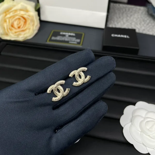 Chanel CC Silver Black Interlocking Logo Ornate Beaded Border Earrings 3