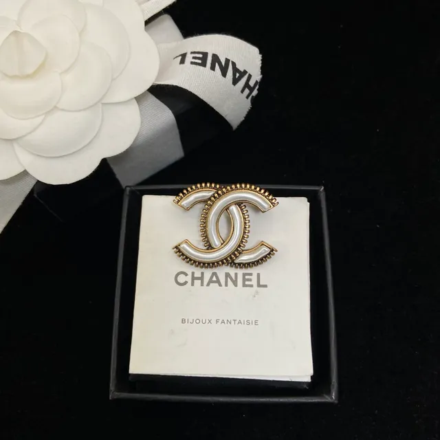Chanel CC Zigzag Brooch White and Gold-Tone Brooches 4