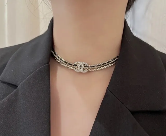 Chanel Classic Chain Necklace Gold Black Braided Inlay Detailing Necklace 4