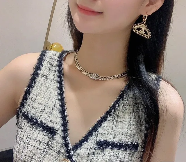 Chanel Classic Chain Necklace Gold Black Braided Inlay Detailing Necklace 8