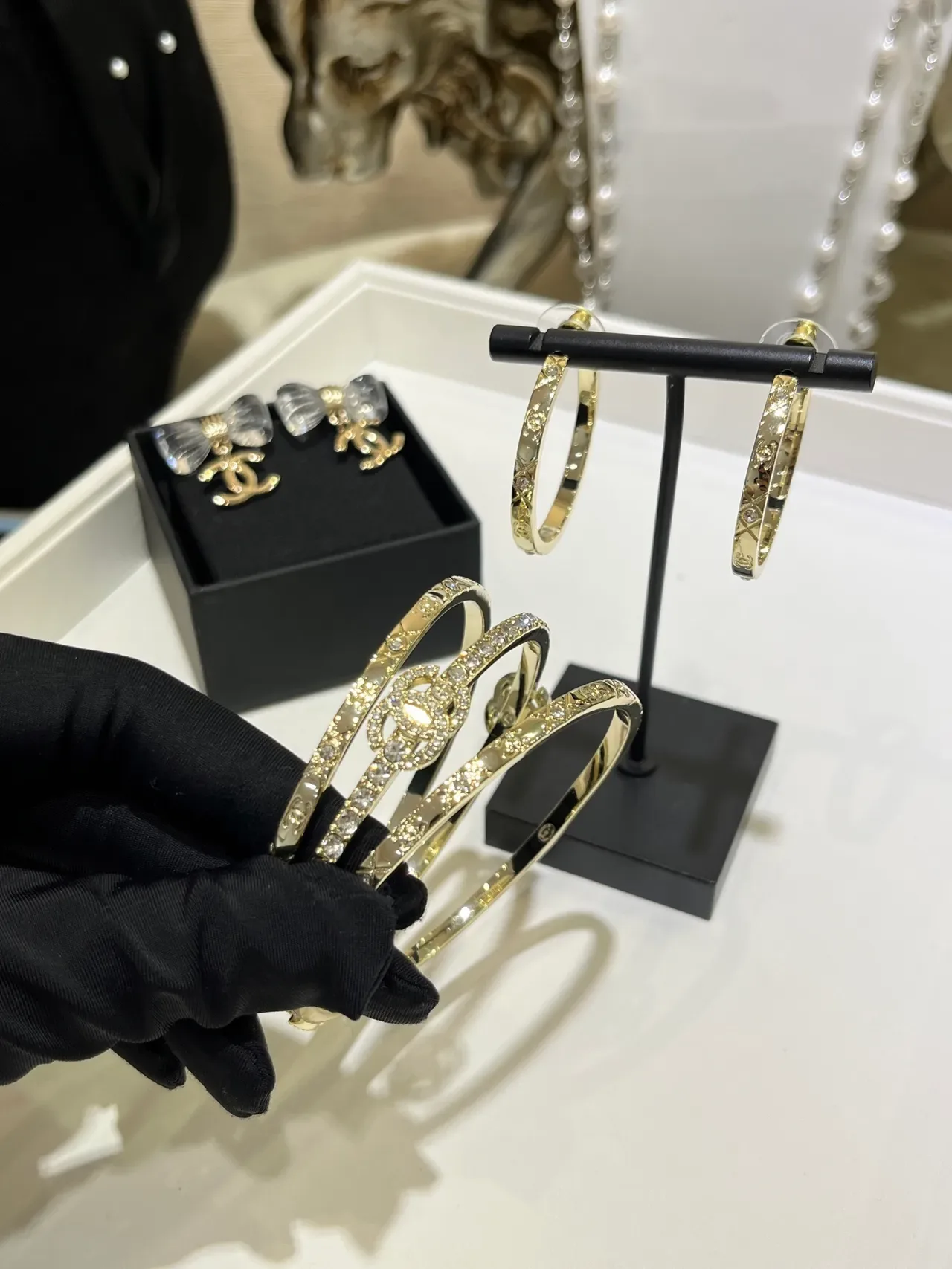 Bracelet Chanel Coco Crush en or transparent orné de cristaux 8