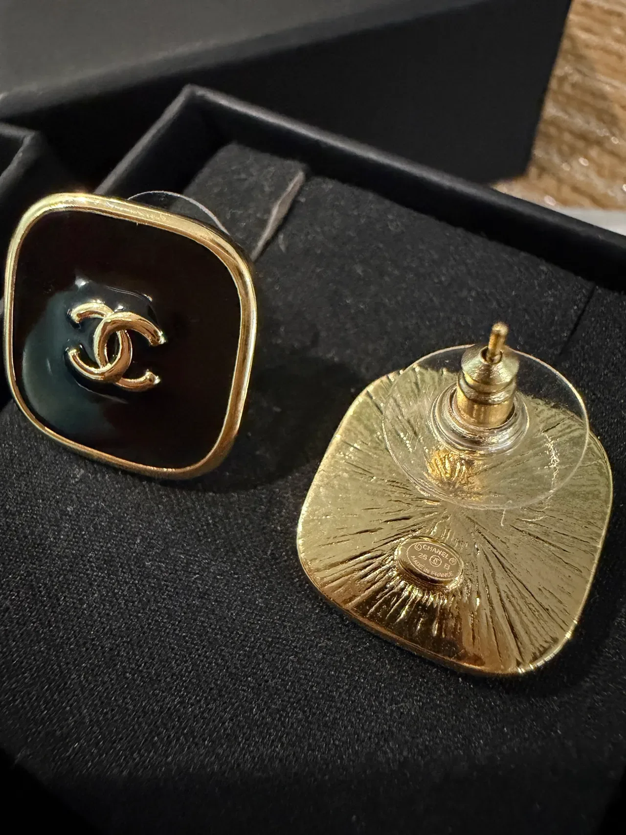 Chanel Enamel Stud Red Black Square Studs Gold-Tone CC Logo Earrings 2