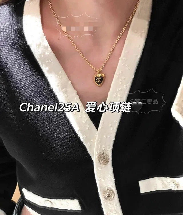 Chanel सोने का काला चेन हृदय आकार का पेंडेंट नेकलेस 8