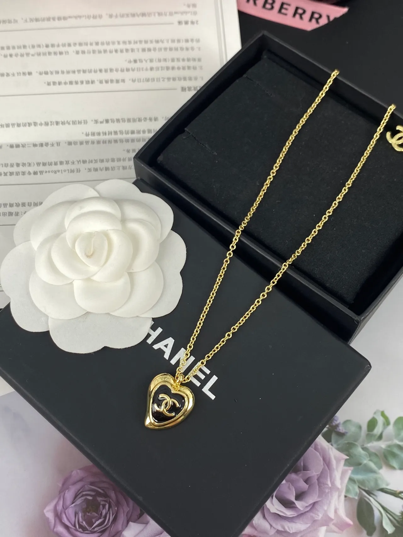 Chanel सोने का काला चेन हृदय आकार का पेंडेंट नेकलेस 12