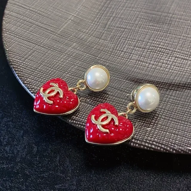 Chanel Heart Enamel Pearl Stud Earrings 4