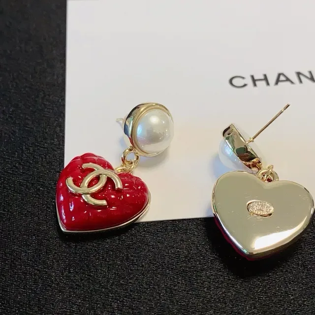Chanel Heart Enamel Pearl Stud Earrings 6