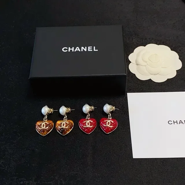 Chanel Heart Enamel Pearl Stud Earrings 8
