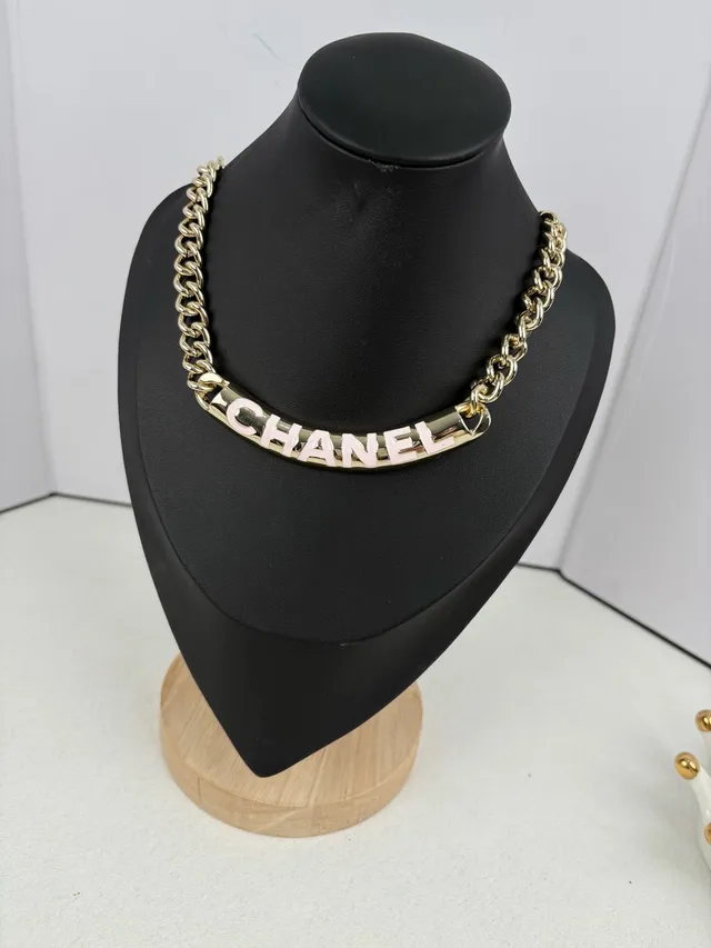 Chanel लेटरिंग नेकलेस सोना सफेद कर्ब चेन एनामेल नेकलेस 2