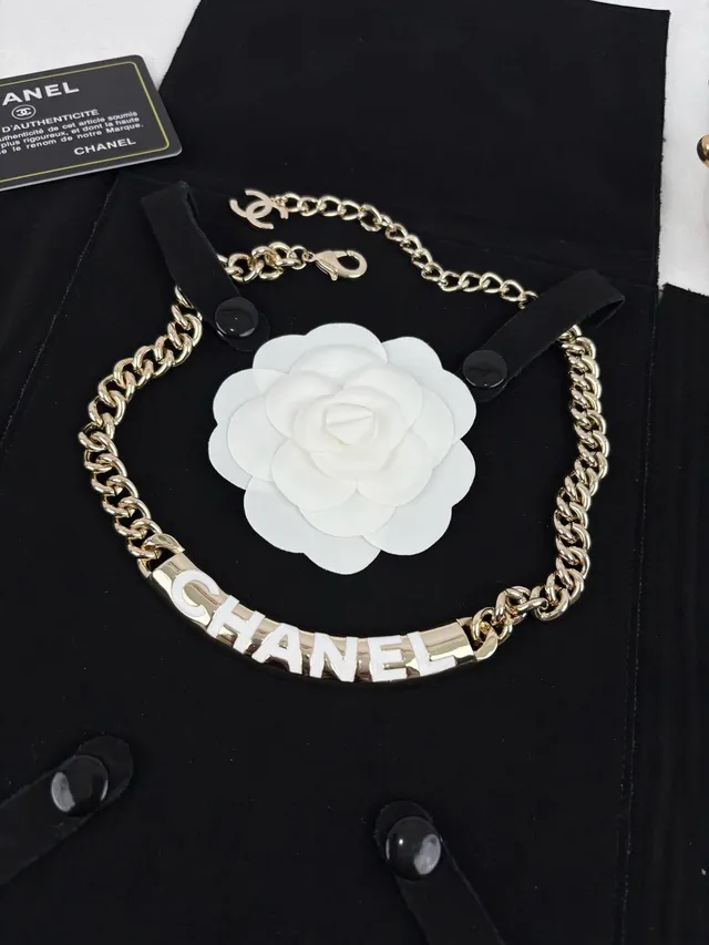 Chanel लेटरिंग नेकलेस सोना सफेद कर्ब चेन एनामेल नेकलेस 5