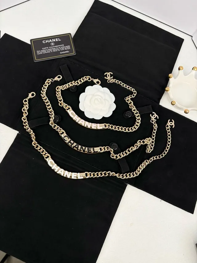 Chanel लेटरिंग नेकलेस सोना सफेद कर्ब चेन एनामेल नेकलेस 9