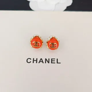 Chanel 橙金圆形珐琅脸耳钉