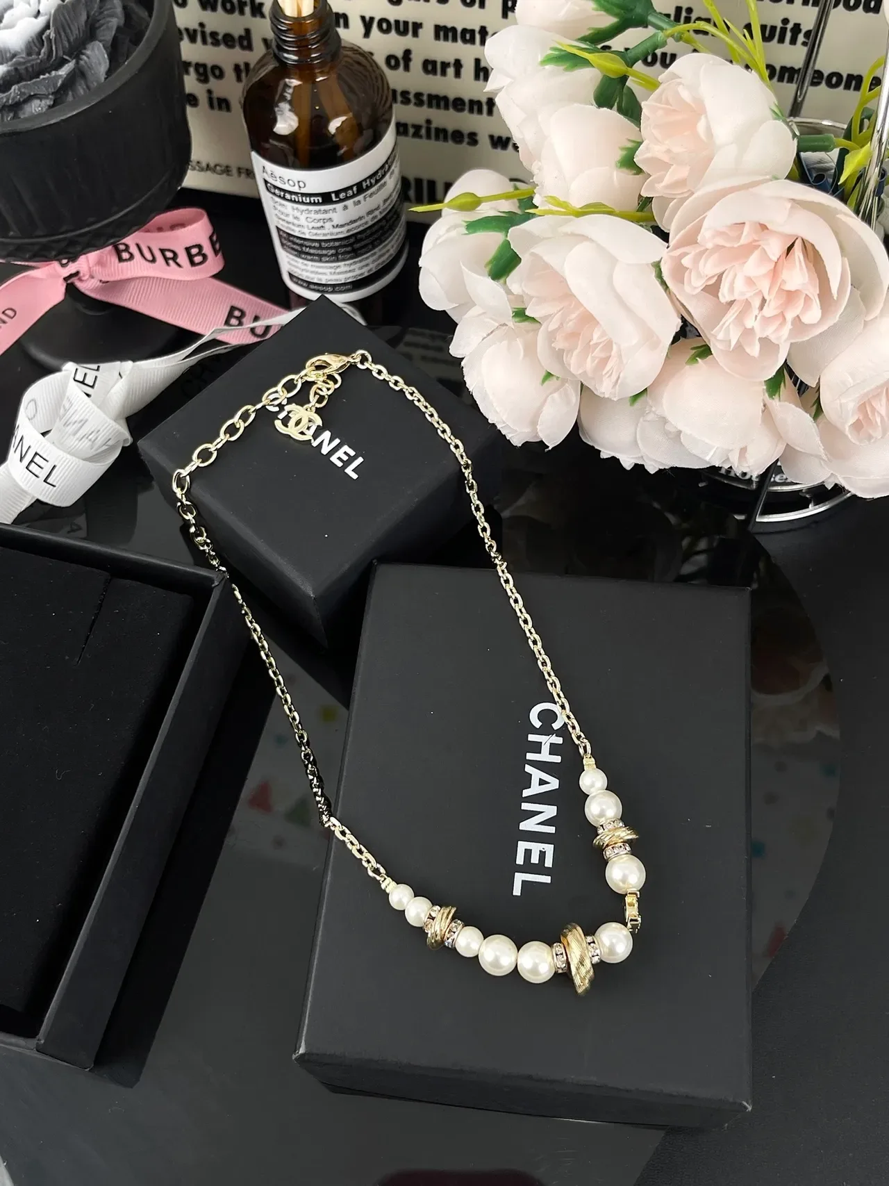 Chanel Collier Perles et Logo CC Chaîne Or 10