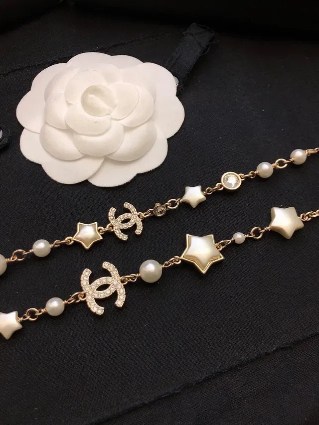 Collier Chanel Perles et Étoile Charm Or 4