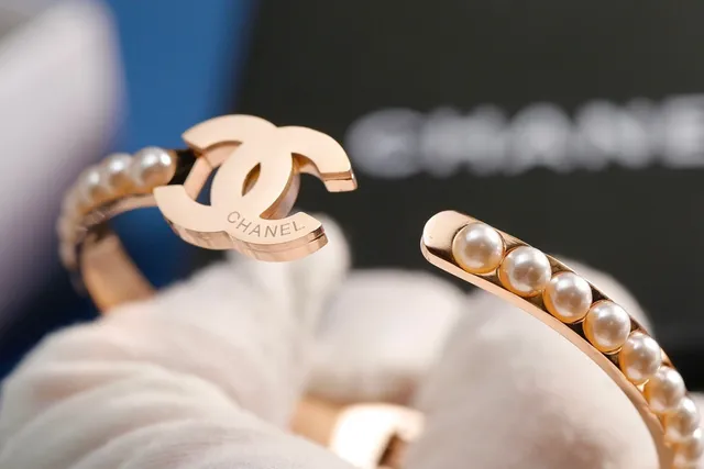 Chanel Pearl CC Bangle Gold Silver Interlocking Logo Clasp Bracelet 3