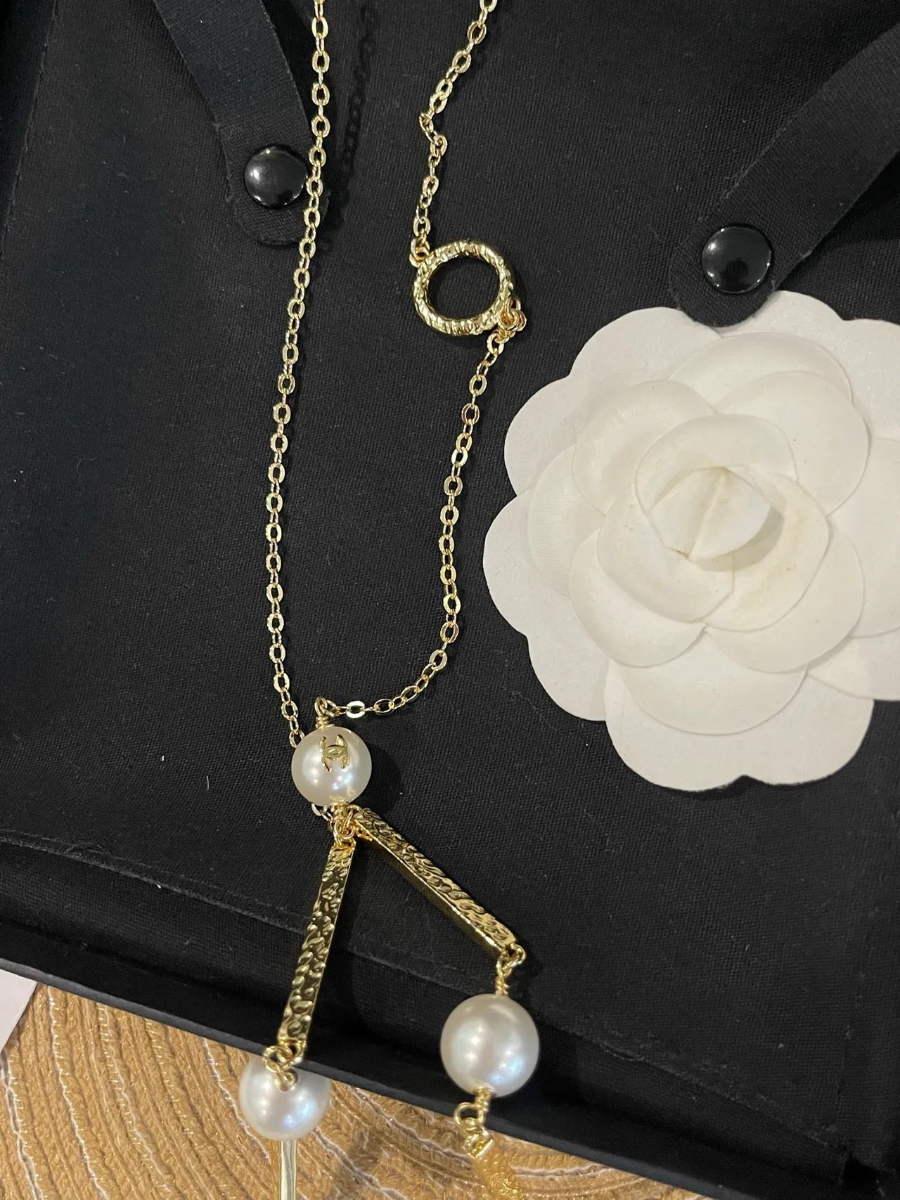 Chanel Collier Perles Lariat Or Blanc 2