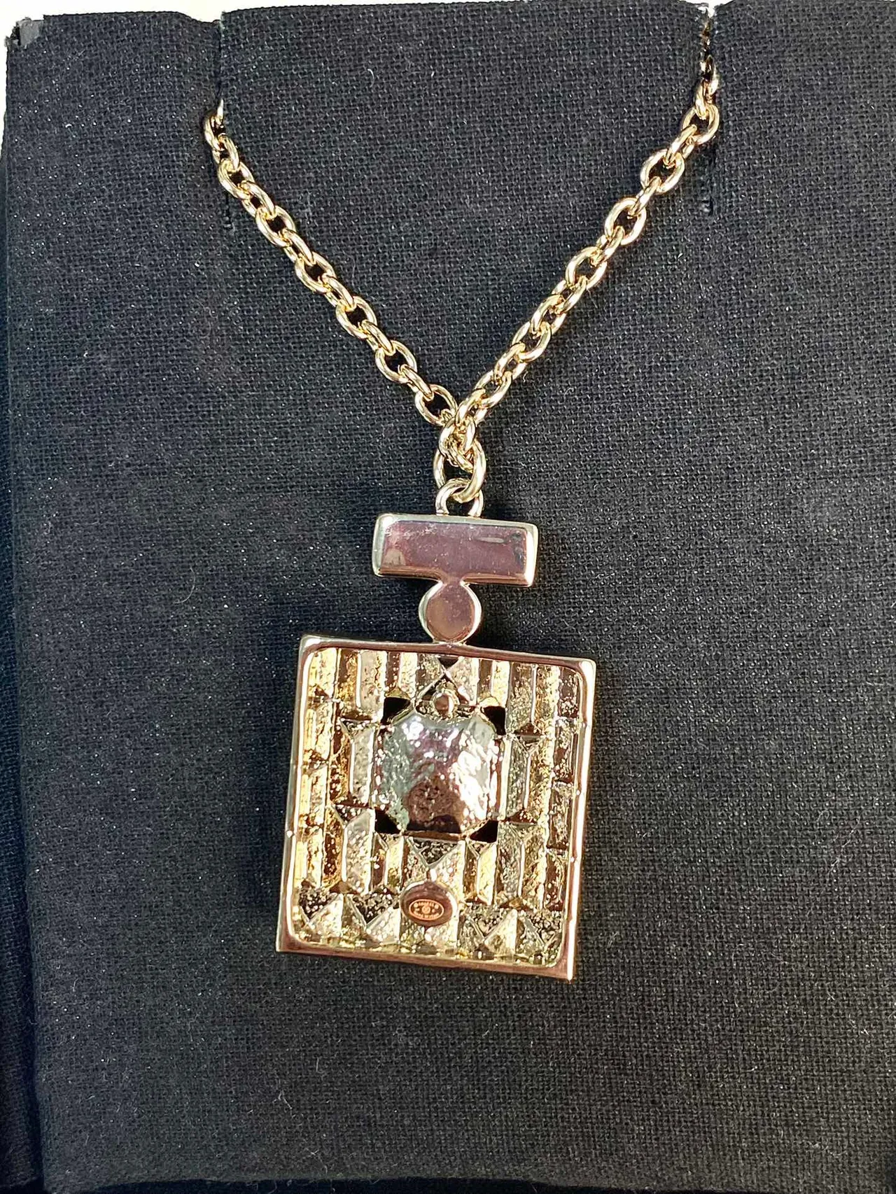 Chanel Perfume Bottle Pendant Gold Transparent Chain Crystal-Encrusted Square Necklace 6