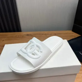Chanel White Monolithic Rubber Sculpted Interlocking CC Logo Slippers