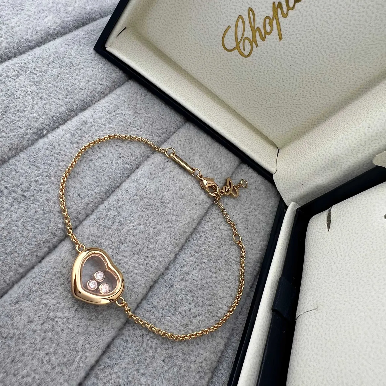 Chopard Happy Hearts Bracelet en diamant flottant en forme de cœur 5