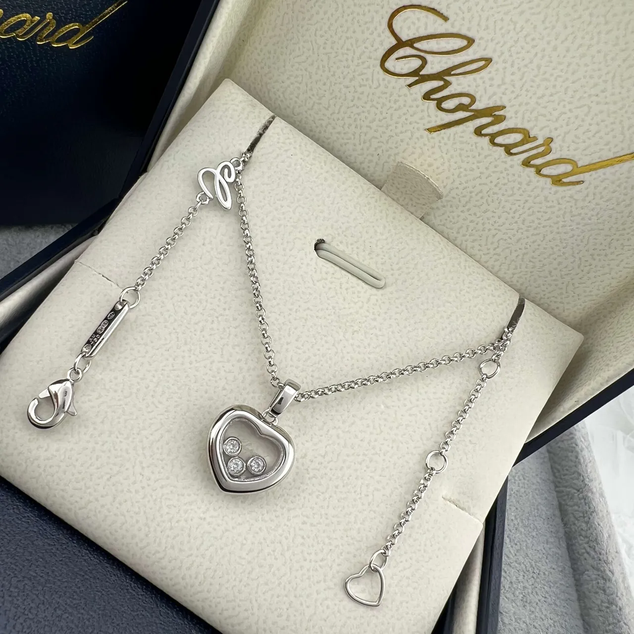 Chopard Happy Hearts Heart-Shaped Floating Diamond Pendant Necklaces 2