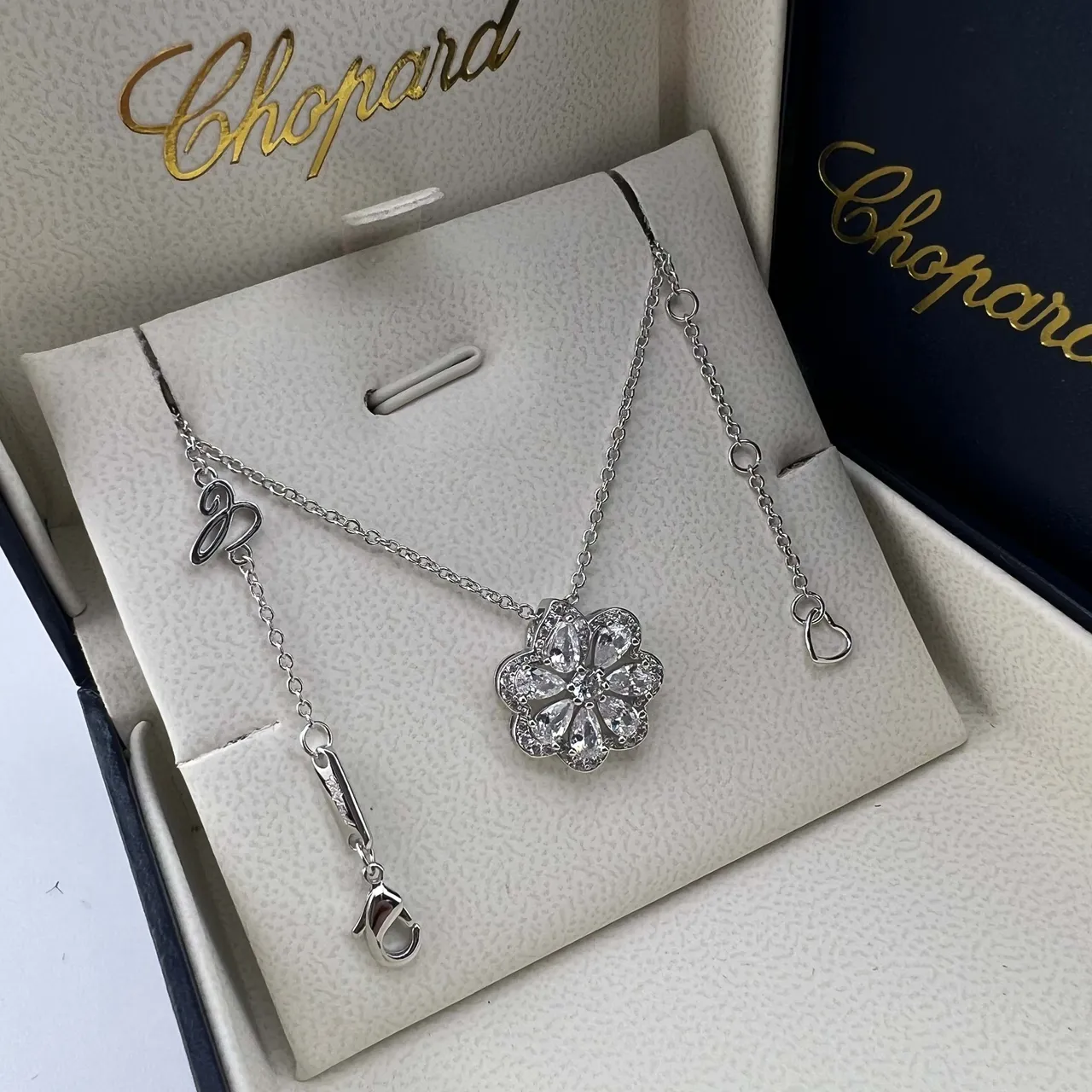 Chopard Red Gold Pendentif en forme de fleur Pavé-Set Halo 3