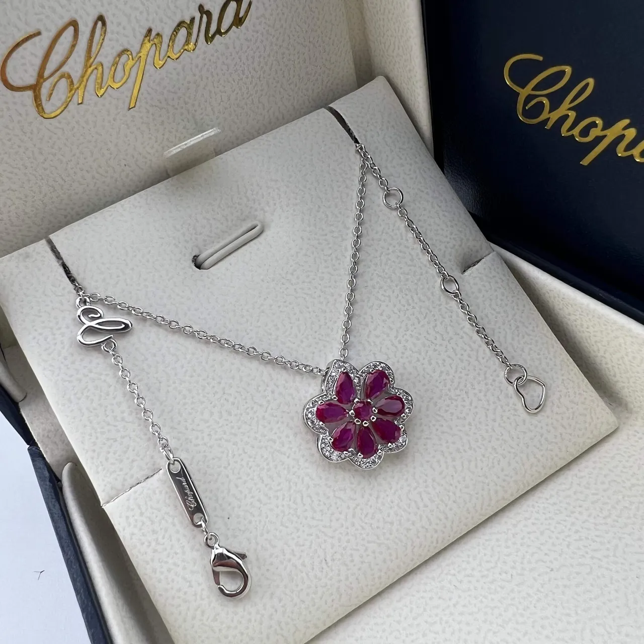 Chopard Red Gold Pendentif en forme de fleur Pavé-Set Halo 5