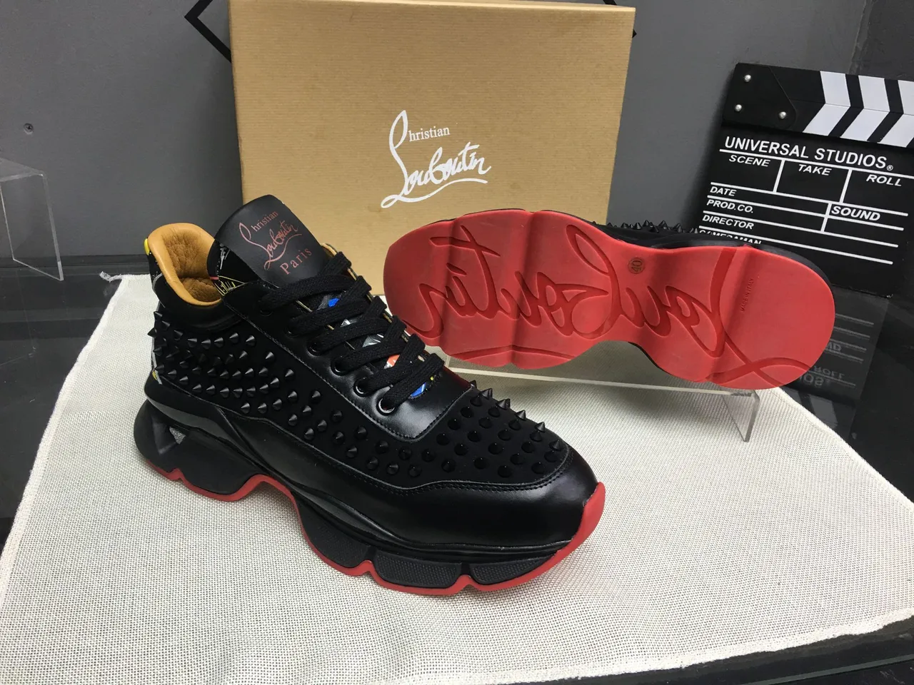 Christian Louboutin Cloutées Noires Semelle Rouge Chunky Sneakers 4