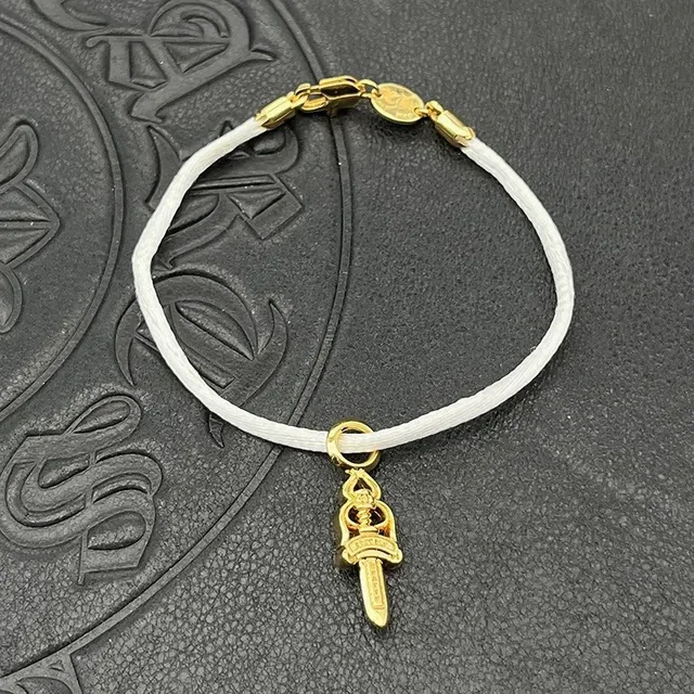 Chrome Hearts Cross and Sword Cord Bracelet Roja Negra Trenzada Hardware Dorado 5