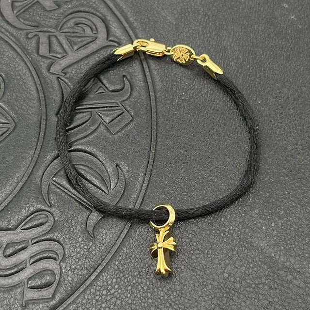 Chrome Hearts Cross and Sword Cord Bracelet Roja Negra Trenzada Hardware Dorado 8
