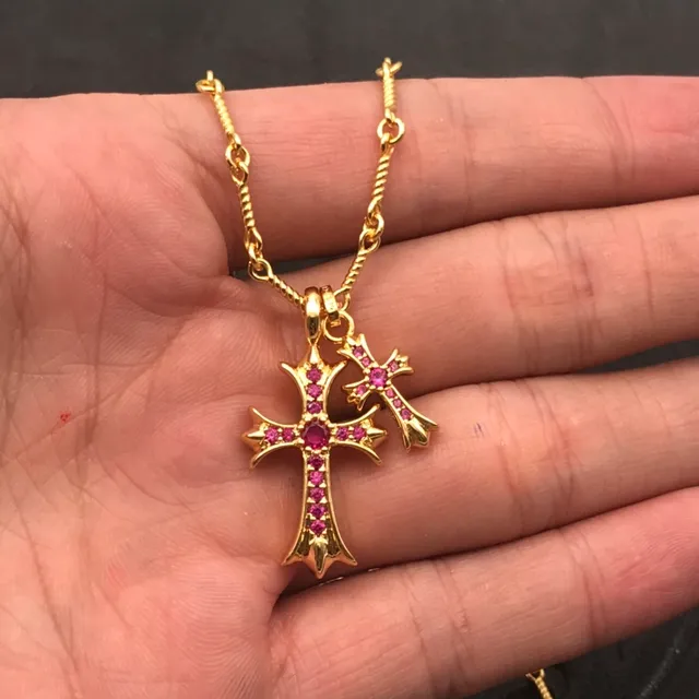 Chrome Hearts Croix Collier Chaîne de Corde Tordue Dorée Rose Double Pendentif 5