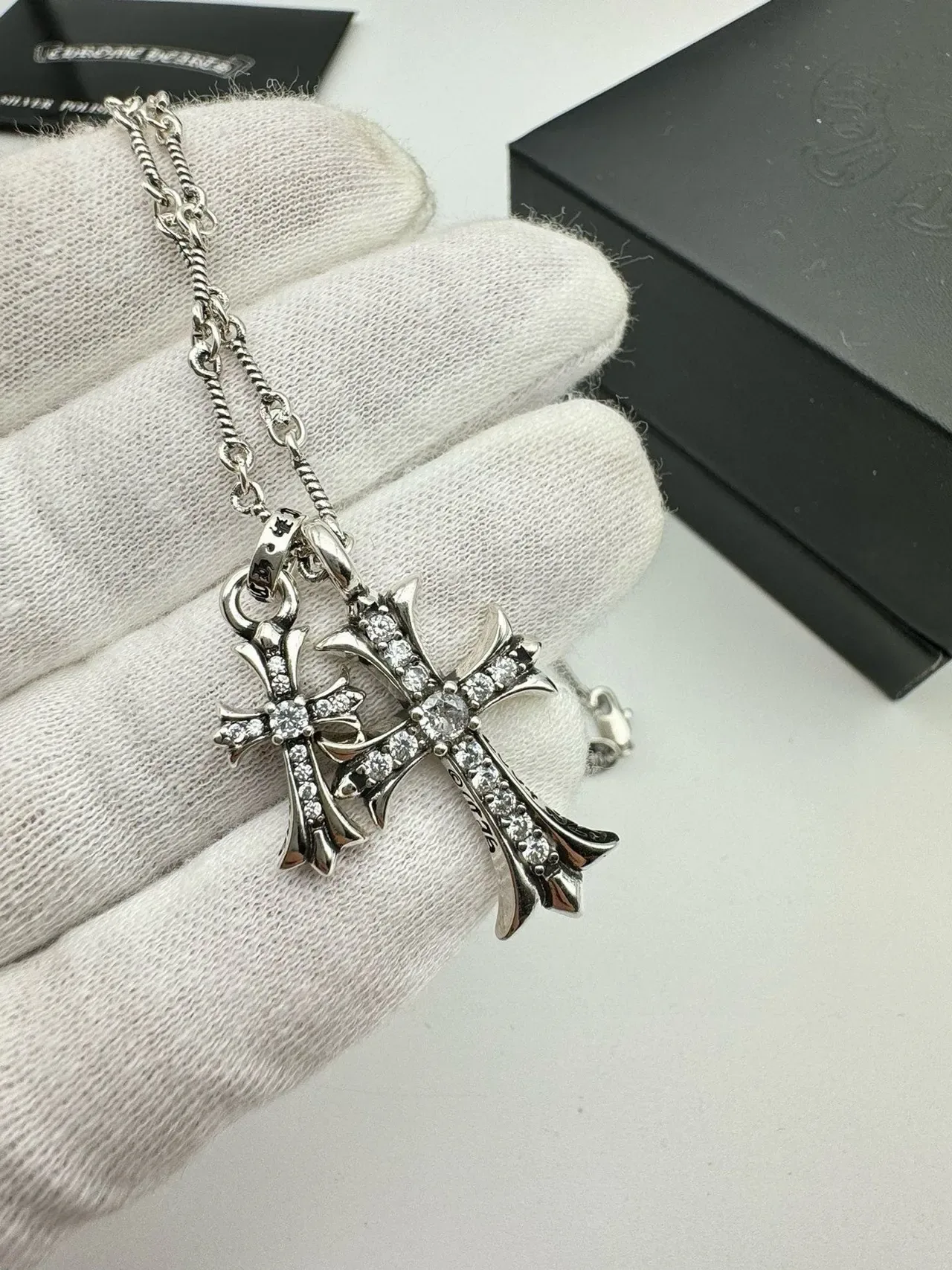 Chrome Hearts Cross Pendant Necklace Silver-Toned Pavé Double Cross Necklaces 5