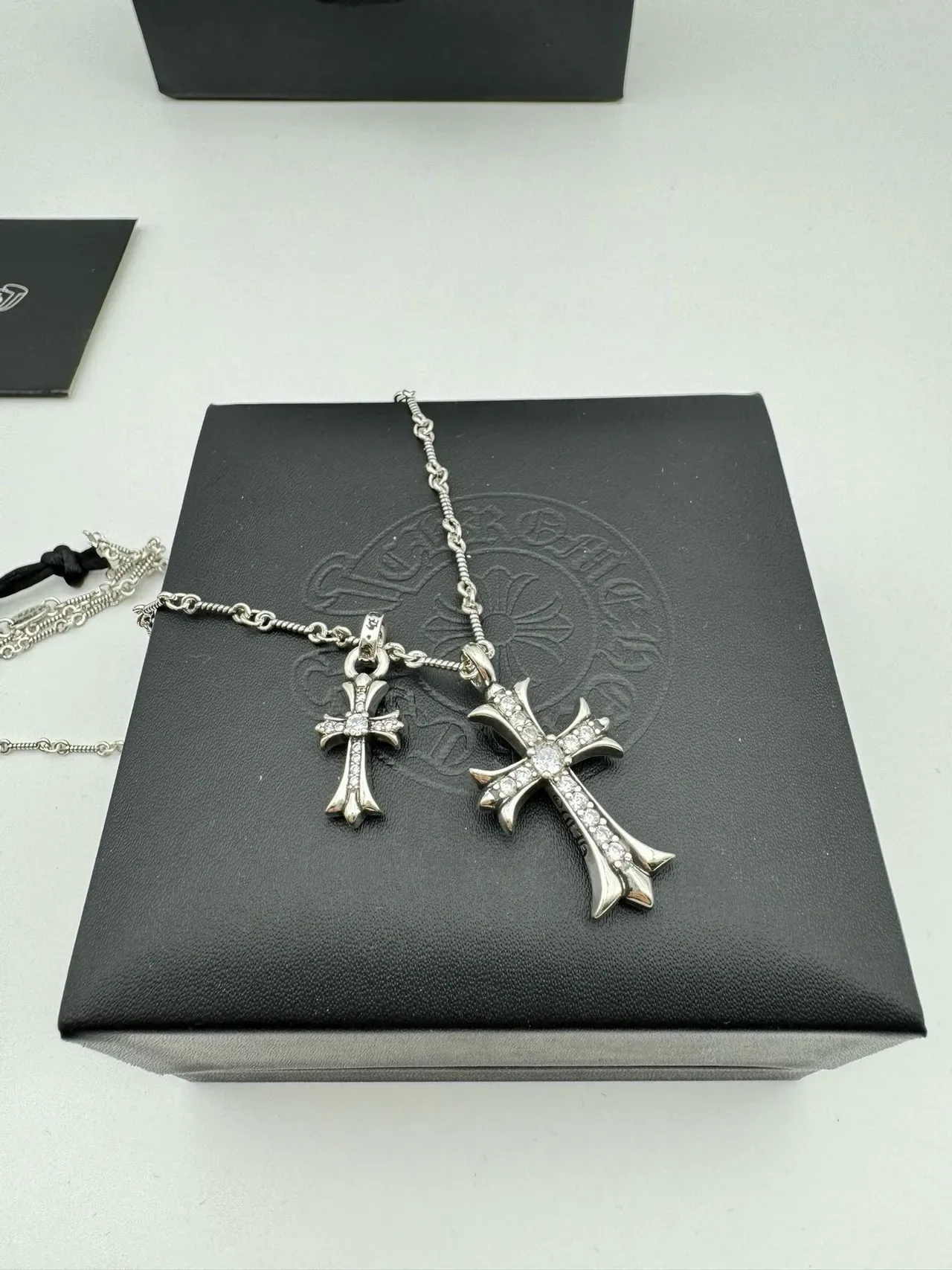 Chrome Hearts Cross Pendant Necklace Silver-Toned Pavé Double Cross Necklaces 10