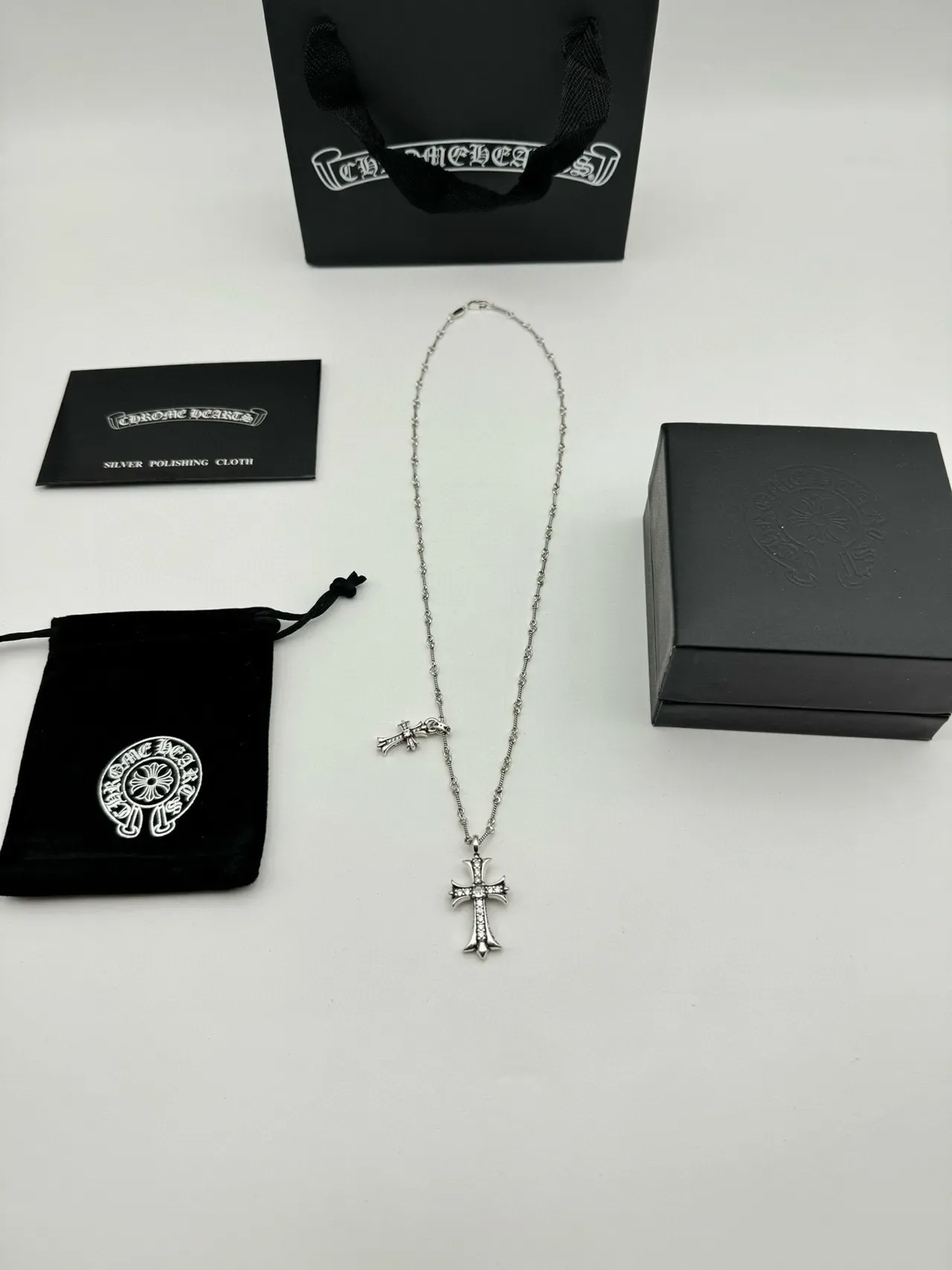 Chrome Hearts Cross Pendant Necklace Silver-Toned Pavé Double Cross Necklaces 11
