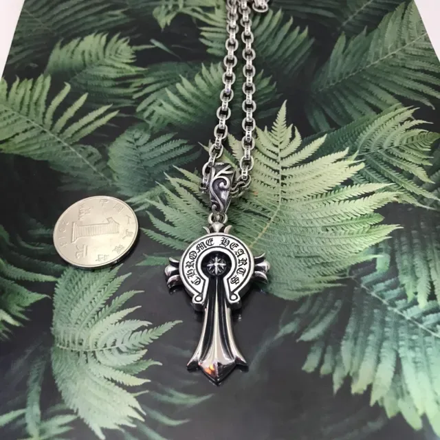 Chrome Hearts Colar Cruz Prata Preto Gótico Gravado Marca 4