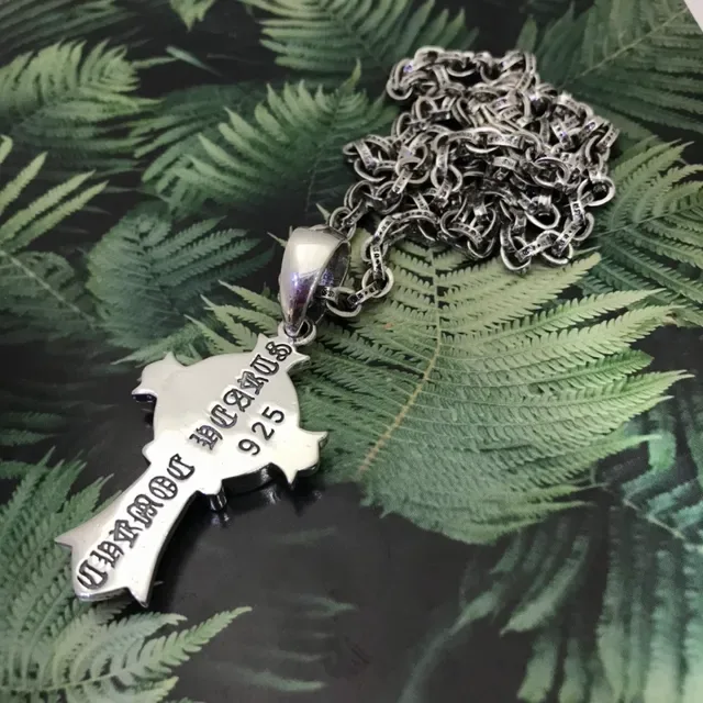 Chrome Hearts Colar Cruz Prata Preto Gótico Gravado Marca 5