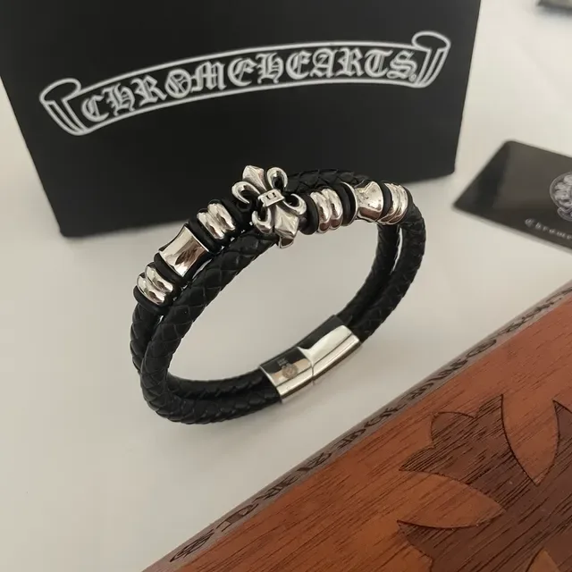 Chrome Hearts Bracelet en Cuir Double Enroulement avec Perles Barrel Bead Fleur de Lis 9