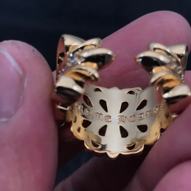 Chrome Hearts Croix Florale Pavé Bague en Or 4
