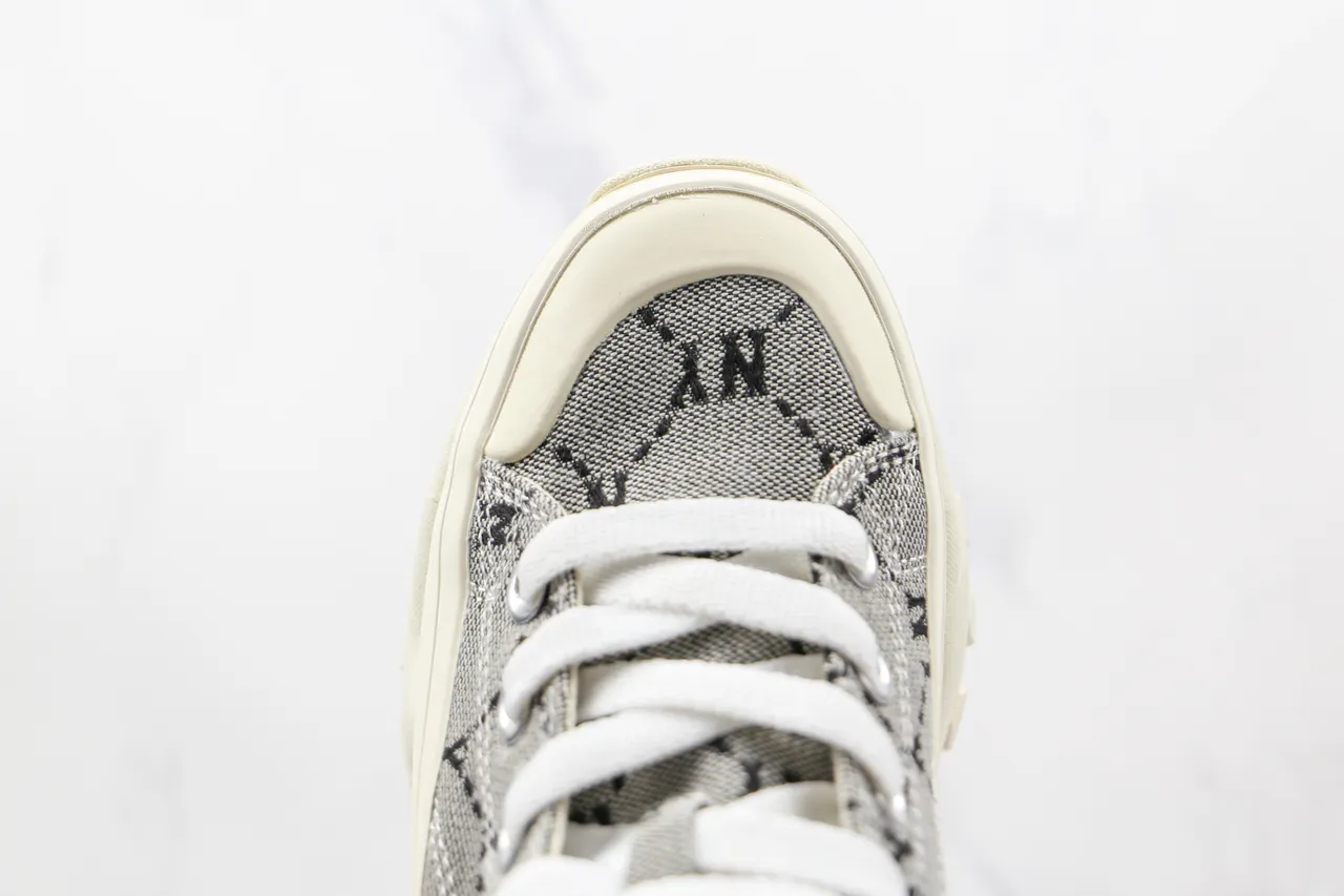 Converse Tênis Alto Monogramado de Lona Plataforma Chunky Estilo de Vida 5