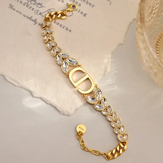 Dior 30 Montaigne Prestige Bracelet en Cristal Doré 6
