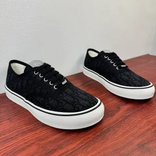 Dior B22 Black White Monogrammed Jacquard Upper Flat Vulcanized-Style Sole Lifestyle Sneakers