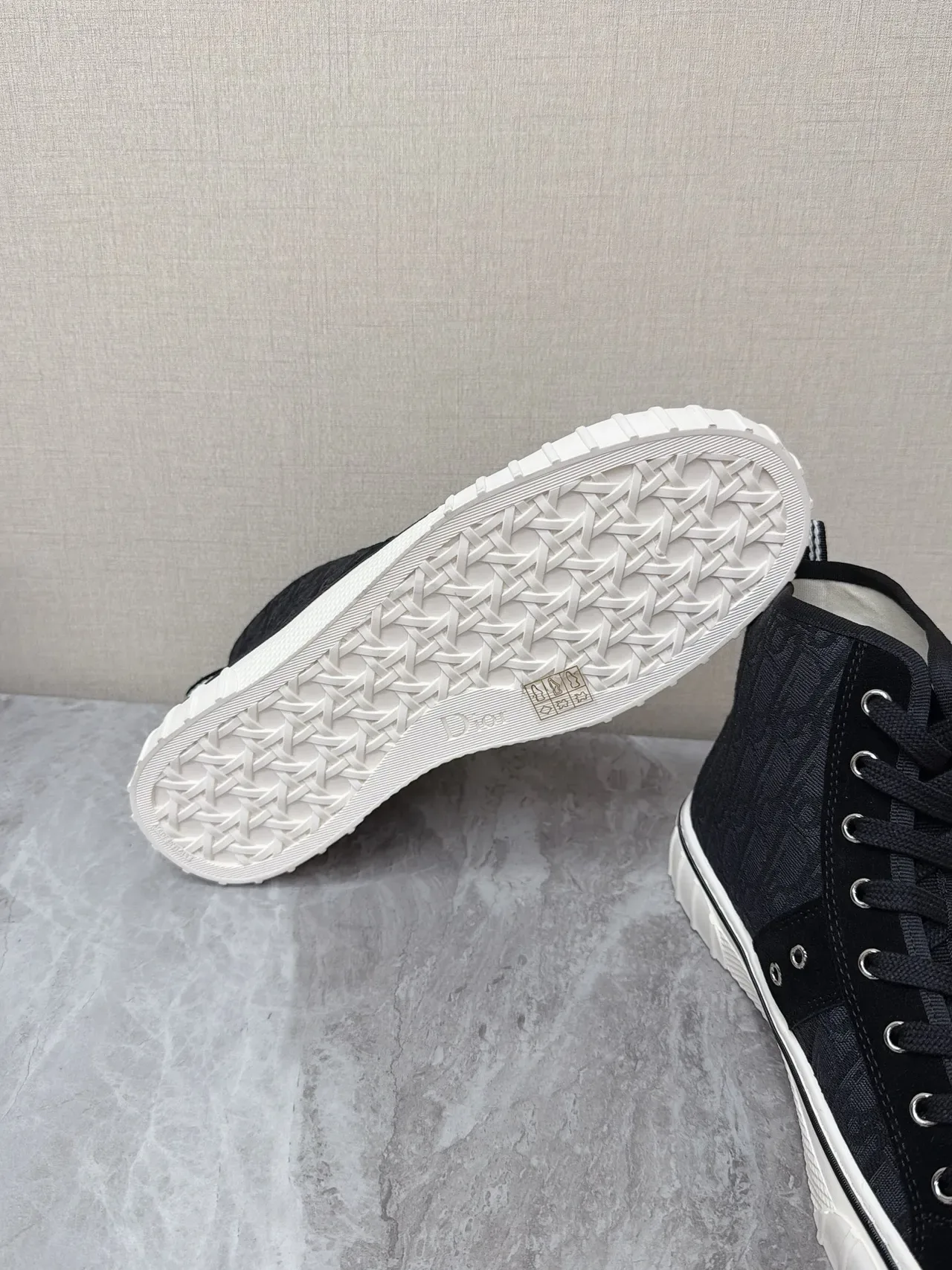 Dior B23 Black Monogrammed Canvas High-Top Lifestyle Sneakers 2