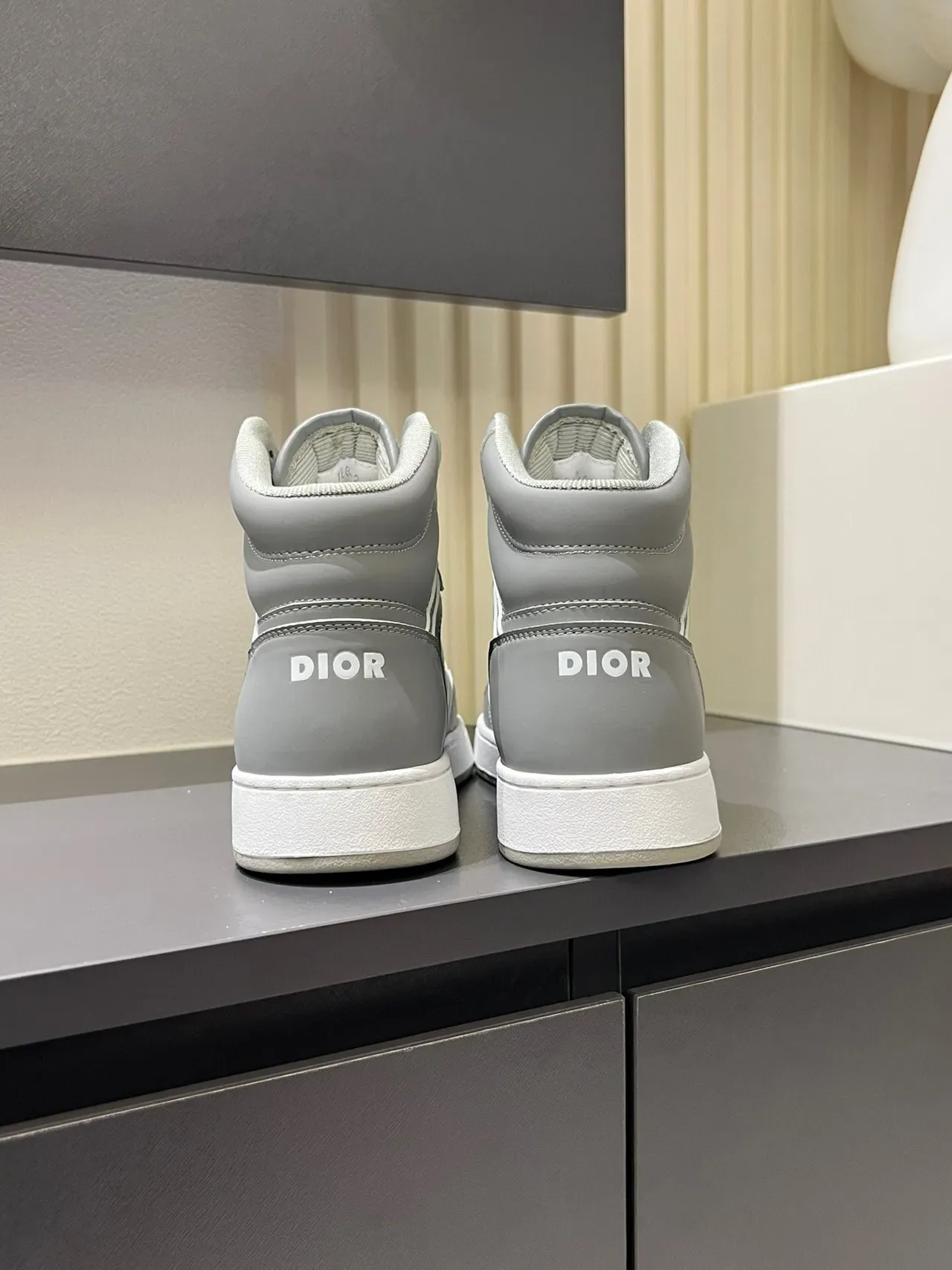 Dior B23 ধূসর অবলিক জ্যাকার্ড হাই-টপ লাইফস্টাইল স্নীকার 9