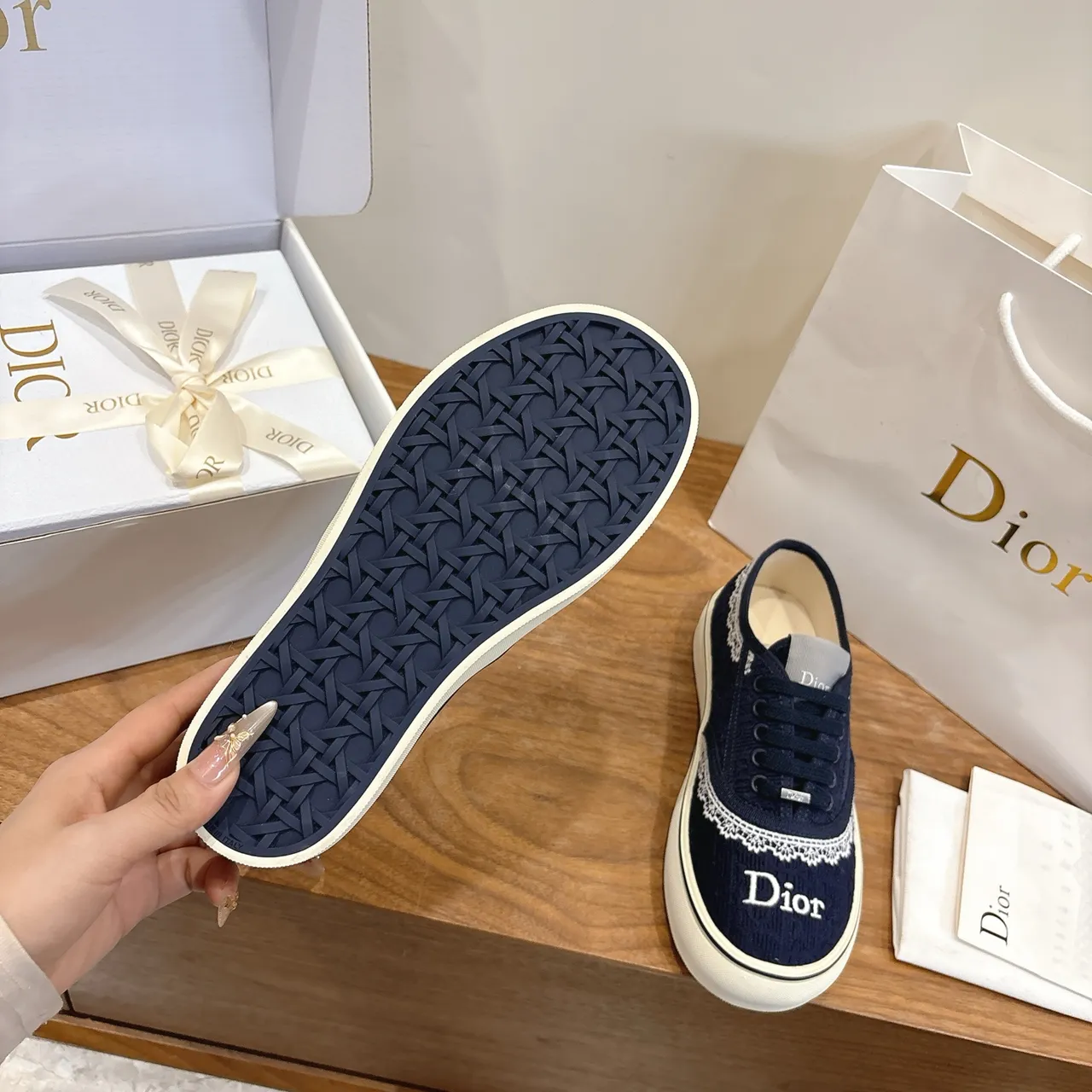 Dior B23 Chaussures de skateboard Navy en velours côtelé à lacets 2