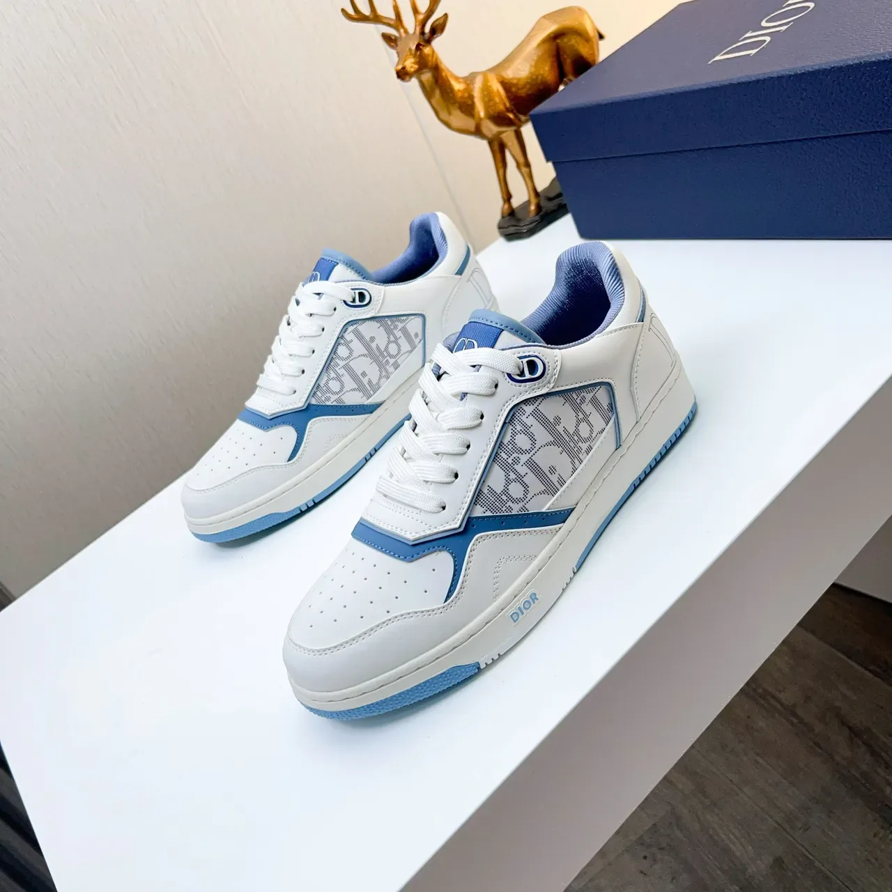 Dior B23 Tênis Lifestyle Branco e Azul Claro Monogram 6