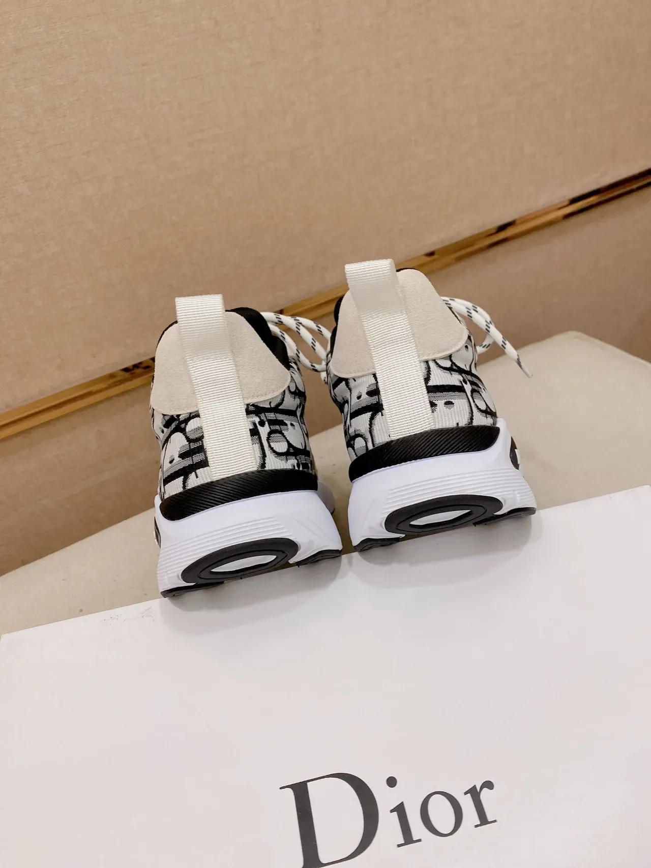 Dior Bege Preto Monograma Jacquard Upper Escultido Branco Médiasola Lifestyle Sneakers 2