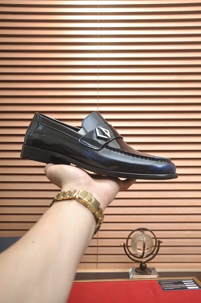 Dior Black Blue High-Gloss Patent Leather Metal Oblique Logo Buckle Loafer 4