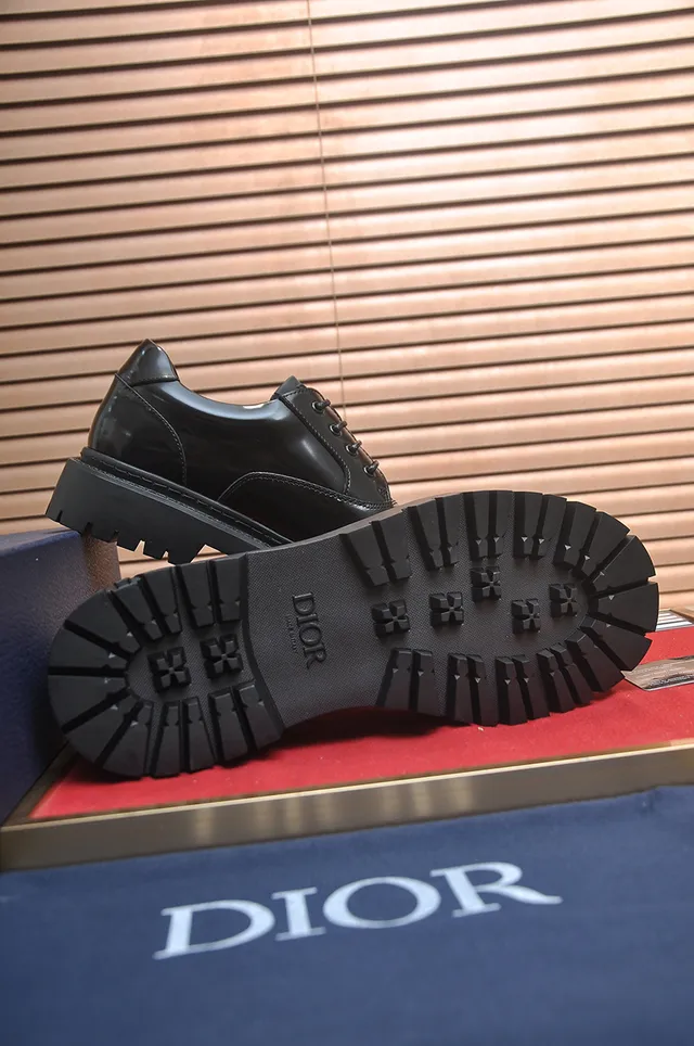 Dior Chaussures Oxford en Cuir Patent Noir Brillant avec Semelle Chunky Lug 3